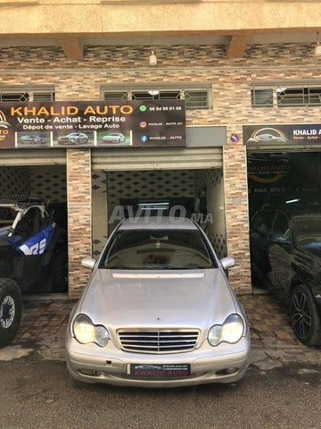 Mercedes-Benz 220 Diesel Manuelle 2005 à Tanger