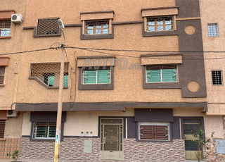 منزل مع 3 شقق