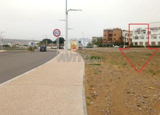 أرض 3 واجهات سكنية تجارية في سونابا