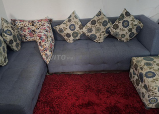 chambre à coucher et salon en L