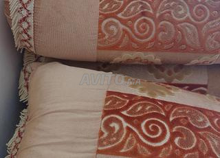 Salon marocain 5 places (Bongats et Cotara et coussins Talamat)