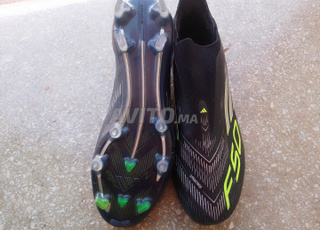 Chaussures Adidas F50 en très bon état, taille 40
