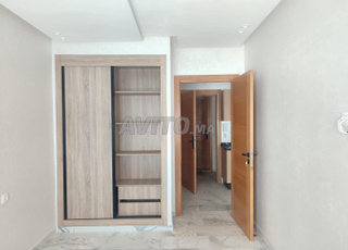 Studio neuf à louer HS à roches noires