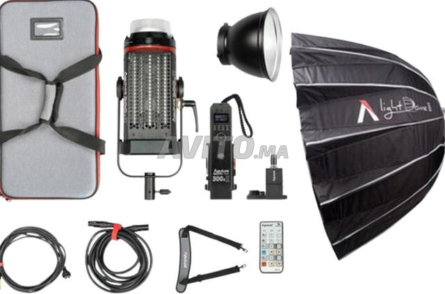 حزمة أبتشر 300D II مع قبة ضوء وحامل C