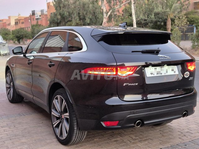 جاكوار F-Pace V6 محرك 3L