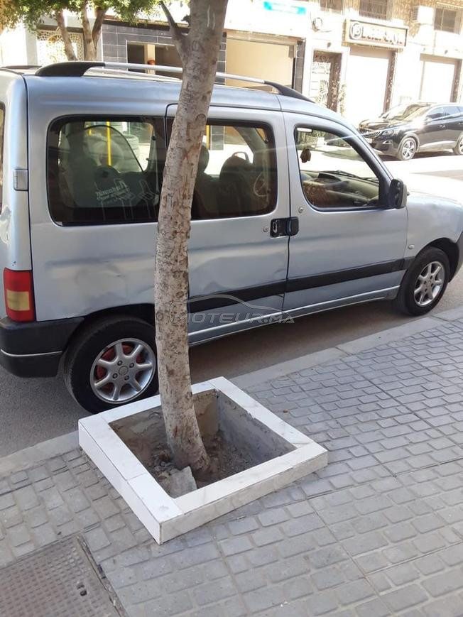 tomobil n9ya sbagha d dar motor jdid