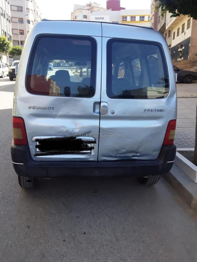 tomobil n9ya sbagha d dar motor jdid