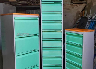 Mobilier métallique collectifs