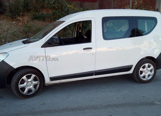 Voiture excellente première utilisation 2018