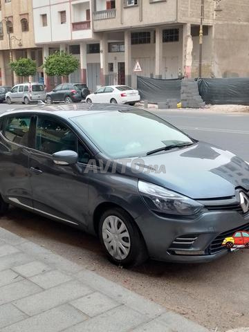 Asfi Clio 4 modèle 2020 mois 7 kilométrage 93 - 2