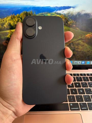 IPHONE 16 OFFICIEL 128GB 100🔋 ENCORE NEUF