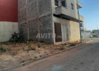 بقعة أرض 80 متر مربع محفظة في R/2 وطابق سفلي