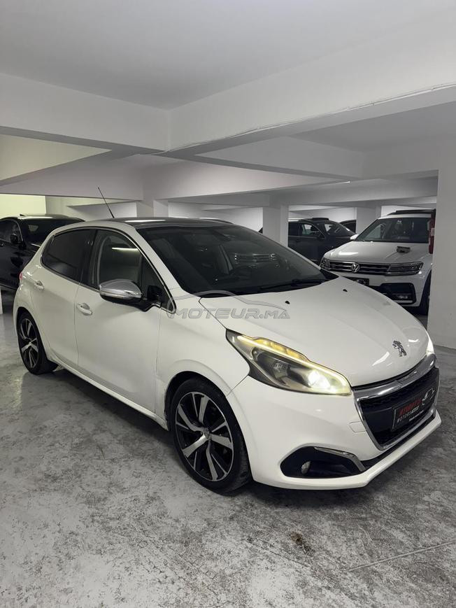 Peugeot 208 modele 2018 à Tanger