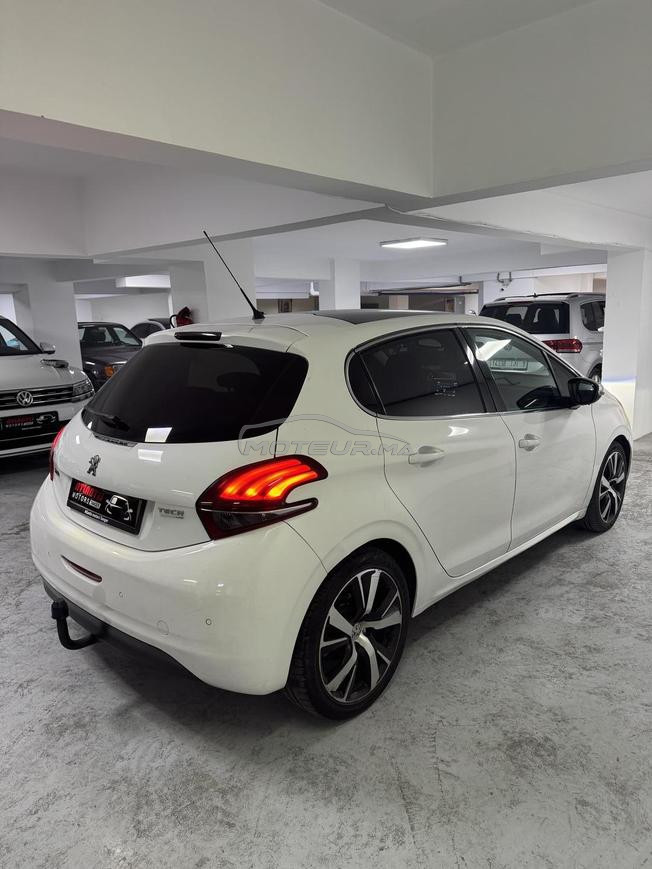 Peugeot 208 modele 2018 à Tanger