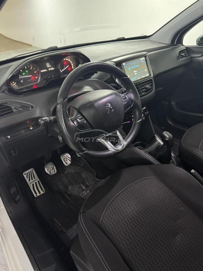 Peugeot 208 modele 2018 à Tanger