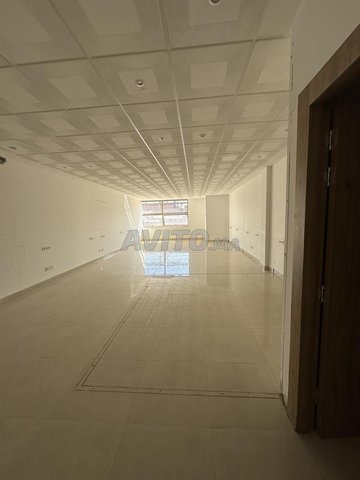 location plateaux bureaux vide