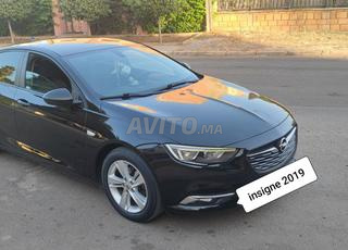 Opel Insignia manuelle 1.6L 6 chevaux
