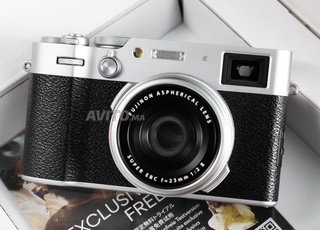 FUJIFILM X100 IV