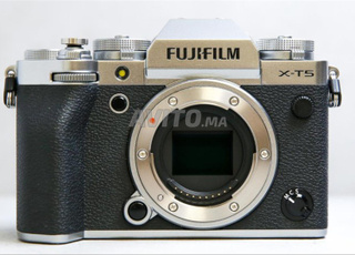 FUJIFILM X-T5