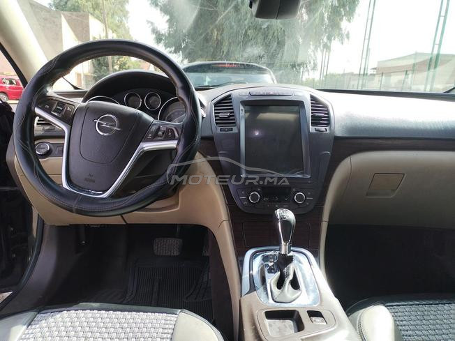 voiture opel insignia 2010  