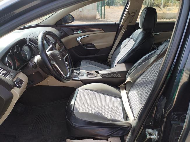 voiture opel insignia 2010  