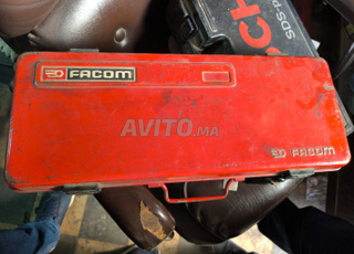 مجموعة مفاتيح مع رأس فاكوم