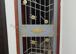 Porte en fer à vendre