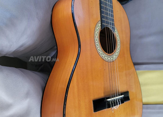 Guitare de marque LAZER à vendre