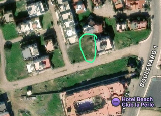 Terrain équipé à vendre près de l'hôtel la perle