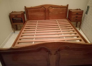 Lit en bois massif