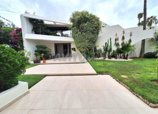 VILLA 2000M À VENDRE À ANFA SUPÉRIEUR