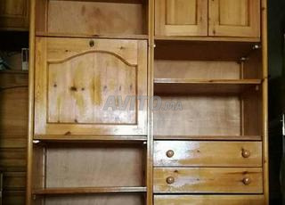 خزانة أو مكتبة