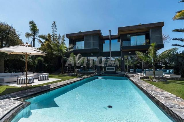 فيلا رائعة بمساحة 1000 متر للبيع في دار بوعزة