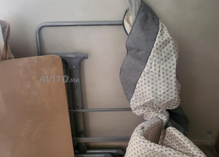 سرير و سرير للأطفال