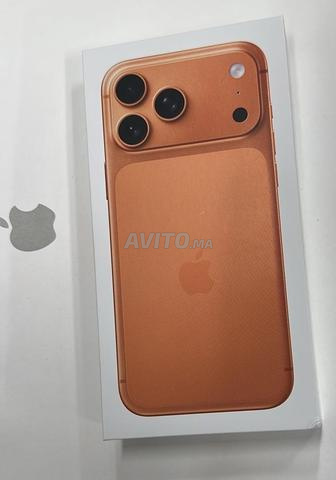 iPhone 17 pro max 256 Go Cosmic Orange