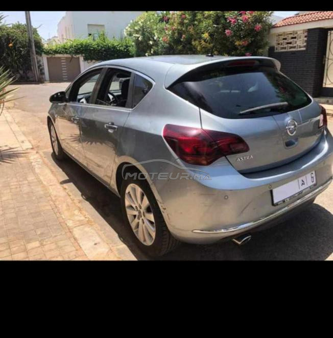 Opel Astra Diesel Automatique 2016 à Casablanca