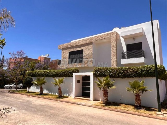 إيجار فيلا عالية المستوى في المنزه