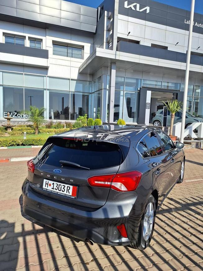 voiture ford focus 