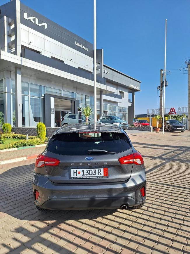 voiture ford focus 