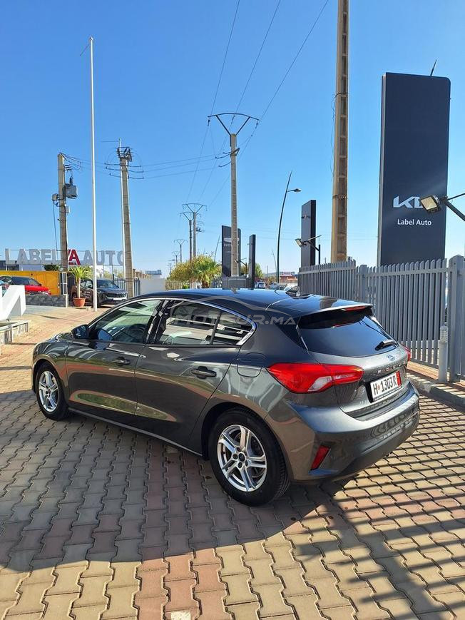 voiture ford focus 