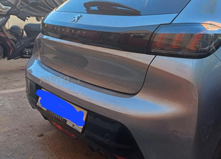 peugeot 208 tout option