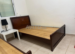 2 Lits simples en bois italien (1.08m x 1.90m)