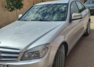 مرسيدس بنز 220 ديزل أوتوماتيكي 2007 في الناظور