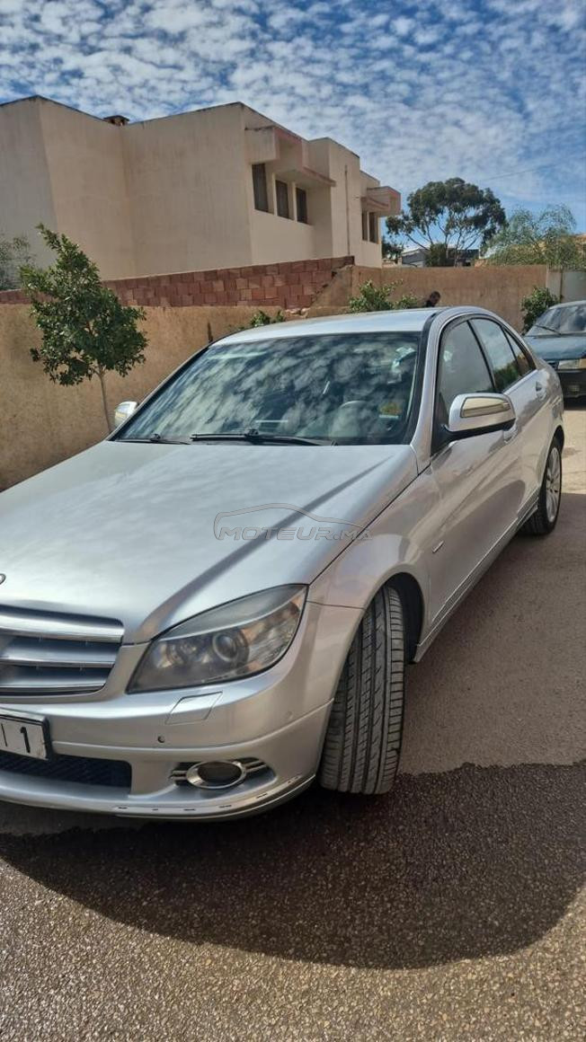 Mercedes-Benz 220 Diesel Automatique 2007 à Nador
