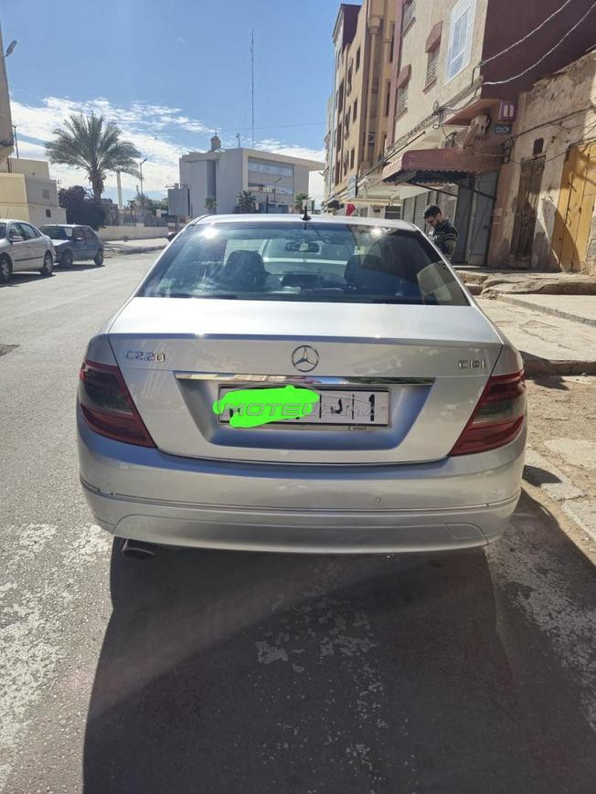 Mercedes-Benz 220 Diesel Automatique 2007 à Nador