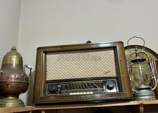 Radio Sinfonia en bois ancien