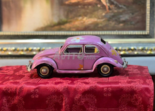 Voiture Volkswagen Beetle vintage décorée