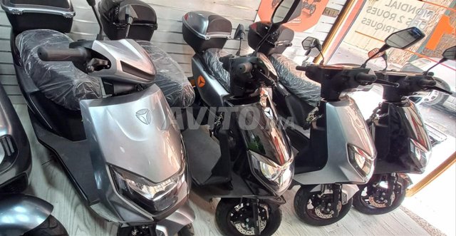 SCOOTER ÉLECTRIQUE YADEA RN