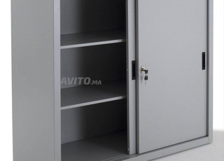 Armoire métallique avec porte battantes