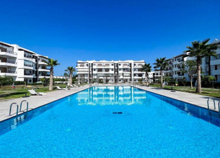 شقة للإيجار مع مسبح